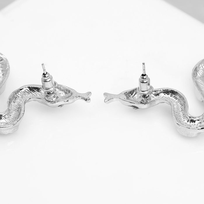 Новый год! Символ года 2025! Серьги с жемчугом &laquo;Змея&raquo; таинственная, цвет серебро