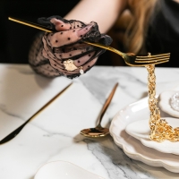 Кольцо «Мятые линии» с бусиной, цвет белый в золоте, безразмерное Кольцо «Мятые линии» с бусиной, цвет белый в золоте, безразмерное