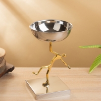 Блюдо сервировочное на подставке "Человек" d 13 см нержавеющая сталь. латунь