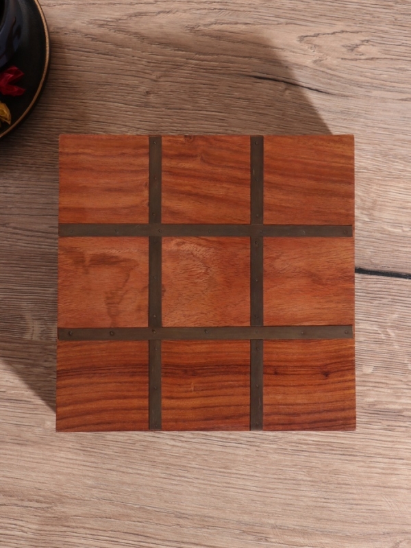 Настольная игра "Крестики-нолики" 20х20 см, манговое дерево, алюминий