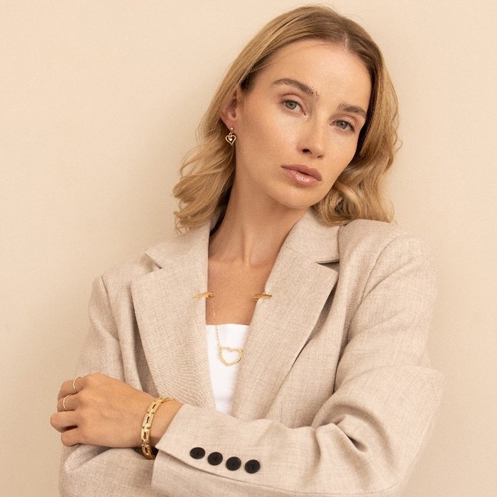 Зажим для кардигана &laquo;Сердечко&raquo; на цепочках, цвет золото