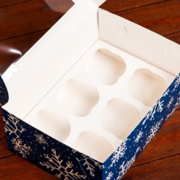 Новый год. Коробка для 6 капкейков с окном "Снежинки", 25 х 17 х 10 см, упаковка