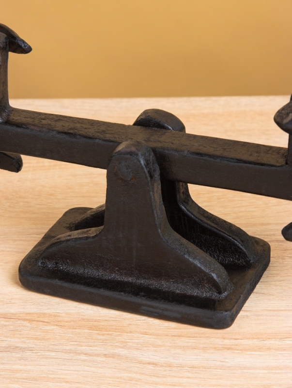 Сувенир &laquo;Аборигены на качелях&raquo;, 33&times;8&times;22 +/- 2 см, дерево