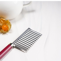 Нож для фигурной резки Доляна «Вкус», 18,5×5,5 см, цвет бордовый Нож для фигурной резки Доляна «Вкус», 18,5×5,5 см, цвет бордовый