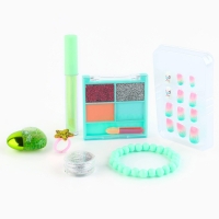 Набор детской косметики &laquo;Мечта каждой девочки&raquo;, тени, блеск для губ, накладные ногти, глиттер, кольцо, браслет
