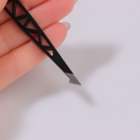 Пинцет &laquo;Геометрия&raquo;, скошенный, заострённый, 9,5 см, цвет чёрный