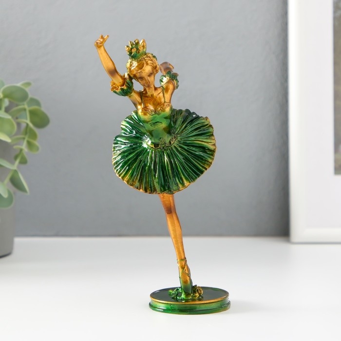 Сувенир полистоун Сувенир полистоун "Балерина в короне. Полёт" 17,8 см