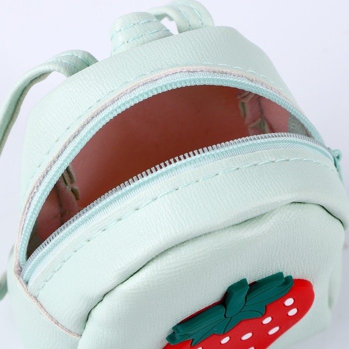 Сумка для куклы «Клубника», цвет зелёный Сумка для куклы «Клубника», цвет зелёный