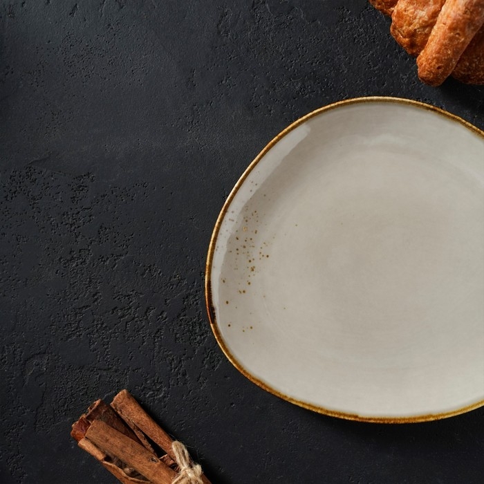 Блюдо фарфоровое для подачи Magistro &laquo;Церера&raquo;, 20&times;18 см, цвет коричневый