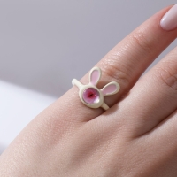 Кольцо &laquo;Монстрик&raquo; заяц, цвет белый, безразмерное