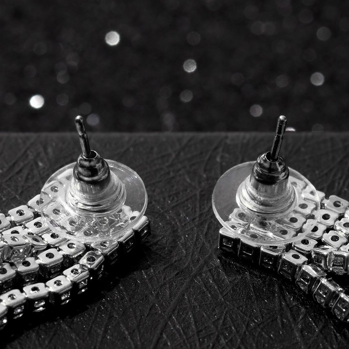 Серьги висячие со стразами «Водопад» прямые нити, цвет белый в серебре, 11,5 см Серьги висячие со стразами «Водопад» прямые нити, цвет белый в серебре, 11,5 см