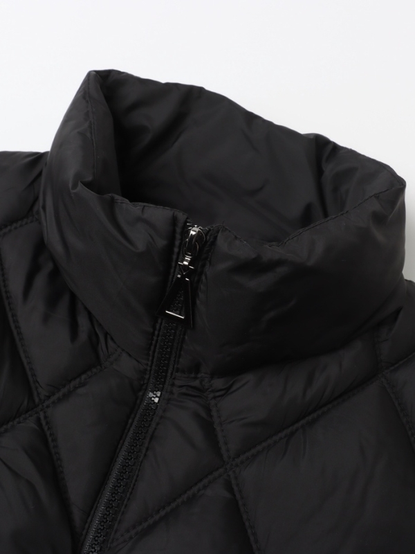 Жилет женский на молнии Collorista, цвет черный, р-р 44