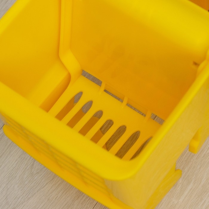 Тележка уборочная с механическим отжимом, 24 л, цвет жёлтый Тележка уборочная с механическим отжимом, 24 л, цвет жёлтый