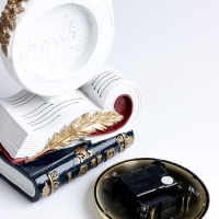 Часы настольные интерьерные, &laquo;Книга&raquo;, на батарейках, 20&times;13.5&times;22.5 см, d-13 см