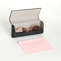 Футляр для очков на хлопушке, длина 15,5 см, цвет чёрный Футляр для очков на хлопушке, длина 15,5 см, цвет чёрный