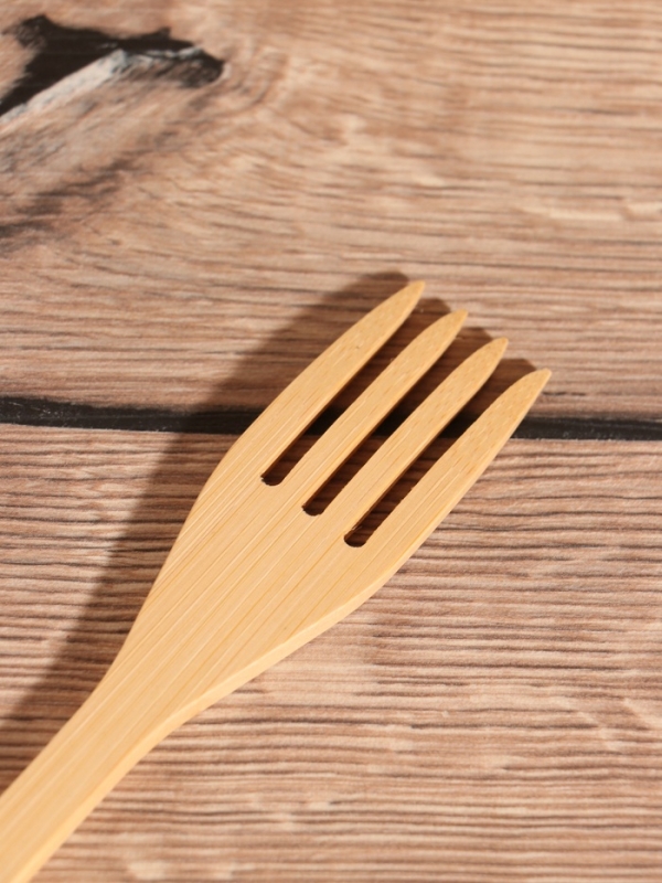 Вилка бамбуковая 20 см