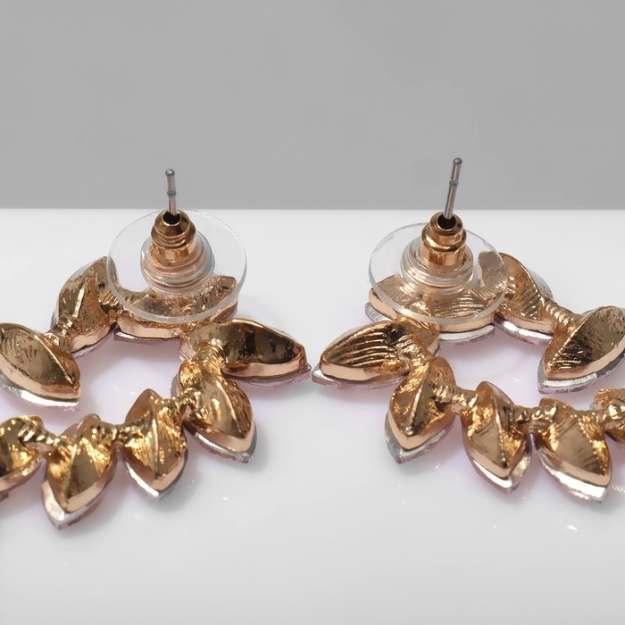 Серьги со стразами «Вечеринка» искры, цвет радужно-розовый в золоте Серьги со стразами «Вечеринка» искры, цвет радужно-розовый в золоте