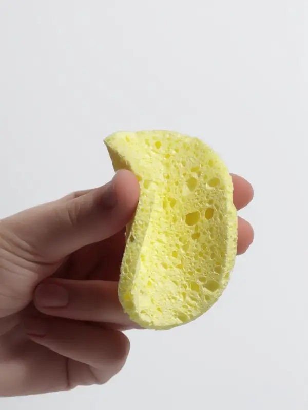 Спонж для умывания, d=8 см, жёлтый
