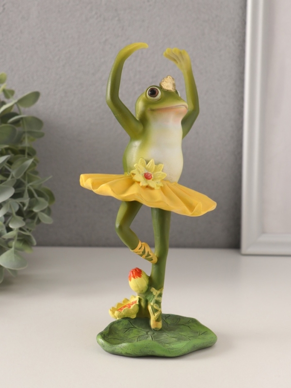 Сувенир полистоун "Лягушка-царевна в пачке балерины" 9,5х9х20 см