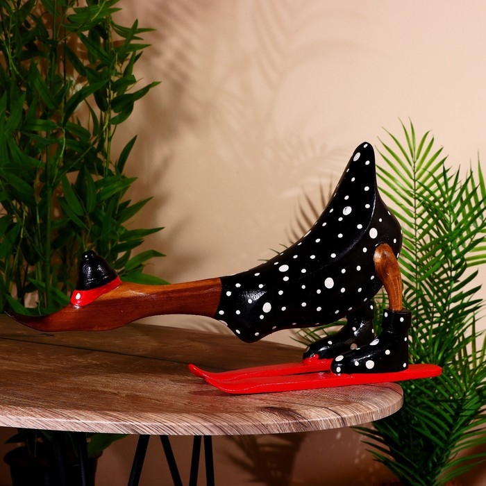 Сувенир &laquo;Утка-лыжник в чёрном&raquo;, 33 см, дерево