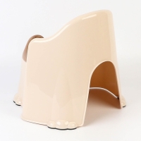 Горшок детский антискользящий &laquo;Комфорт&raquo; с крышкой, съёмная чаша, цвет кремовый