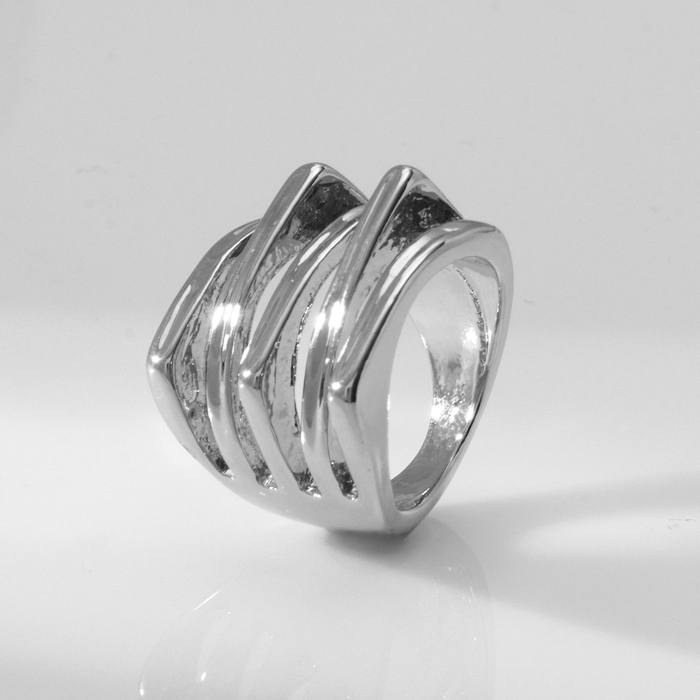 Кольцо металл &laquo;Тренд&raquo; движение, цвет серебро, размер 16