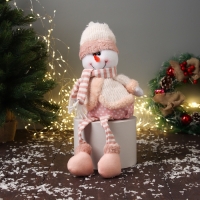 Мягкая игрушка "Снеговик с полосатыми длинными ножками" 43х18 см, бело-розовый Мягкая игрушка "Снеговик с полосатыми длинными ножками" 43х18 см, бело-розовый