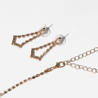 Набор 2 предмета: серьги, колье &laquo;Лёд&raquo;, 6 рядов, цвет белый в золоте, 34 см