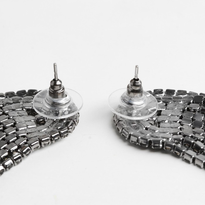 Серьги висячие со стразами &laquo;Рассвет&raquo; цветочный, цвет изумрудно-белый в золоте, 12,5см