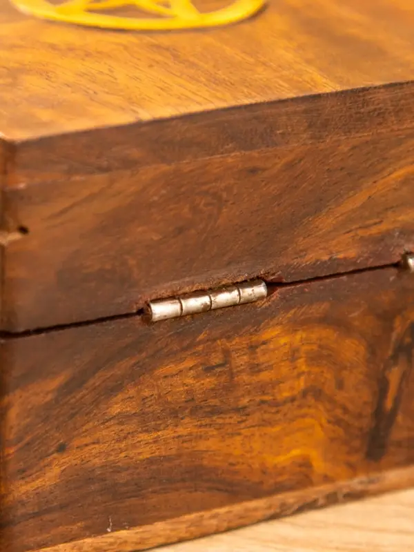 Шкатулка "Пентакль" 10х10х6 см, дерево шишам