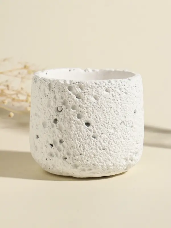 Свеча в вулканическом подсвечнике "Лава" белая 8,5х8,5х7,5 см