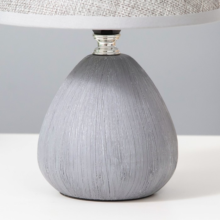 Настольная лампа "Эстель" Е27  40Вт серый 17х17х26 см RISALUX