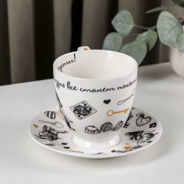 Чайная пара фарфоровая «Безумное чаепитие», 440 мл, блюдце d=17 см Чайная пара фарфоровая «Безумное чаепитие», 440 мл, блюдце d=17 см