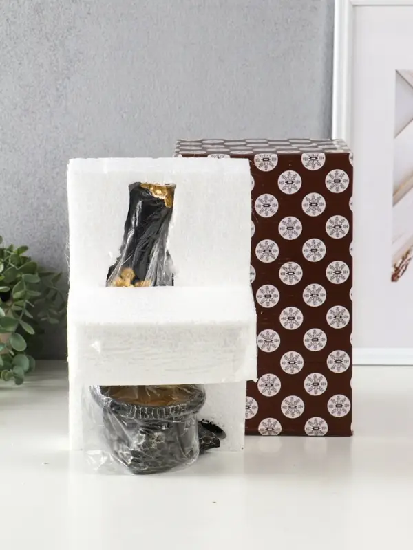 Подсвечник полистоун "Африканка в косынке с цветами" чёрный d=8 см 14х11,5х24,5 см