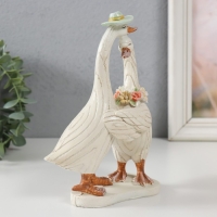 Сувенир полистоун "Гусь с гусыней - объятия" 14,5х8х18,5 см
