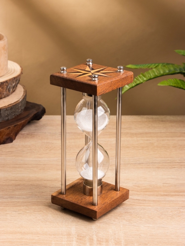 Песочные часы Песочные часы "Стороны света" 7,5х7,5х19 см, дерево, сталь