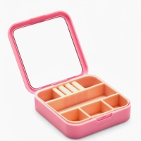 Органайзер для хранения украшений с зеркалом «Шкатулка портативная», 9*9*2,5см, цвет розовый Органайзер для хранения украшений с зеркалом «Шкатулка портативная», 9*9*2,5см, цвет розовый