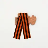 Значок деревянный с георгиевской лентой &laquo;9 мая&raquo;