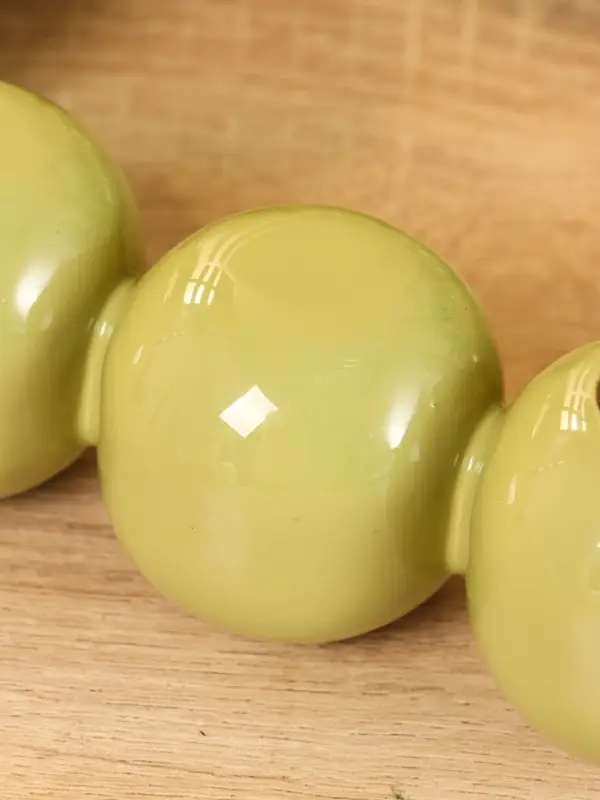 Подсвечник на 4 свечи &laquo;Бусы&raquo;, с 12 сферами, 20.5&times;20.5&times;5.5 см, оливковый