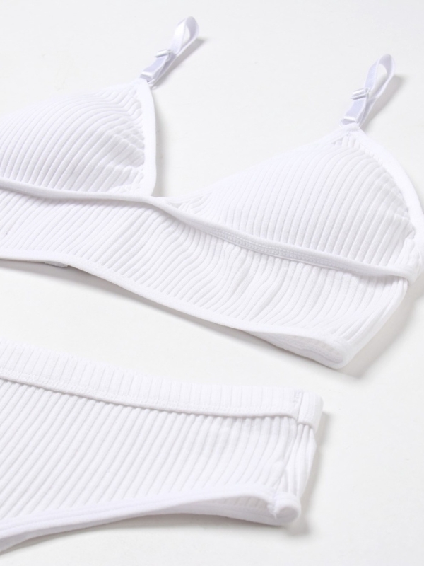 Комплект женский (топ, трусы) цвет белый, размер 46-48