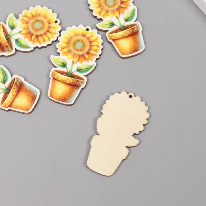 Декор для творчества дерево "Подсолнух в горшке" 4,6х2,5х0,3 см