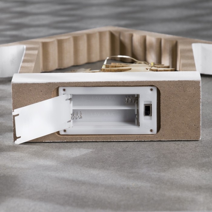 Светодиодная фигура «Дом с Дедом Морозом» 19 × 23 × 4.5 см, дерево, батарейки АААх2 (не в комплекте), свечение тёплое белое Светодиодная фигура «Дом с Дедом Морозом» 19 × 23 × 4.5 см, дерево, батарейки АААх2 (не в комплекте), свечение тёплое белое