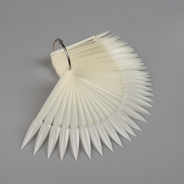 Палитра для лаков на кольце, 50 ногтей, форма стилет, цвет слоновая кость Палитра для лаков на кольце, 50 ногтей, форма стилет, цвет слоновая кость