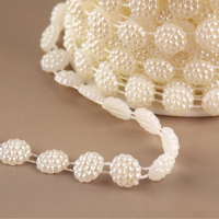 Жемчуг на нитях, плоский, 10 мм, 9 &plusmn; 1 м, цвет молочный