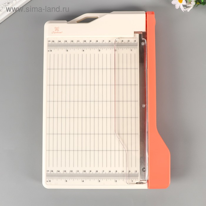 Резак для бумаги гильотинный “Рукоделие” 22см Резак для бумаги гильотинный “Рукоделие” 22см