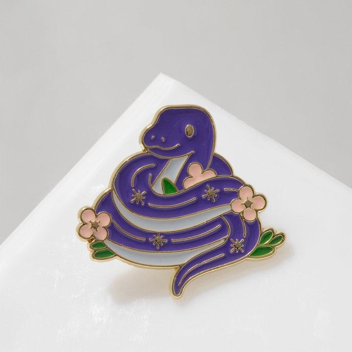 Новый год! Символ года 2025! Значок &laquo;Змейка&raquo; цветочная, в золоте