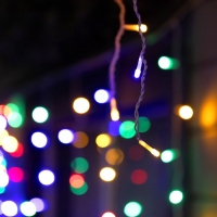 Гирлянда &laquo;Бахрома&raquo; 6 &times; 0.7 м, IP44, УМС, белая нить, 120 LED, свечение мульти, 220 В