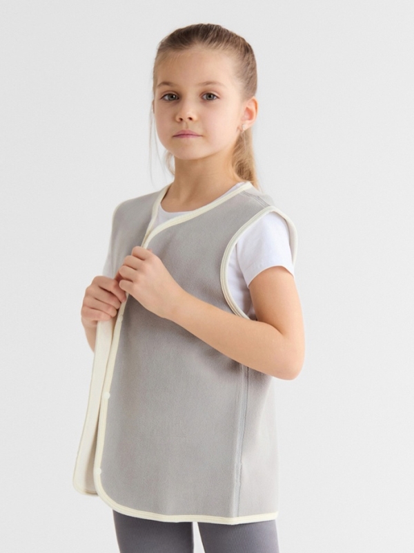 Жилетка флисовая детская Collorista, цв. графит, рост 116 см Жилетка флисовая детская Collorista, цв. графит, рост 116 см