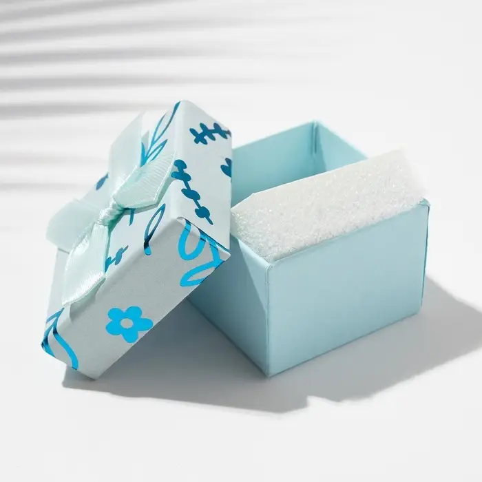 Коробочка подарочная под кольцо/серьги &laquo;Цветы и листья&raquo;, 5&times;5 (размер полезной части 4.5&times;4.5 см), МИКС, вставка белая