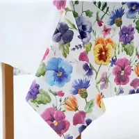 Скатерть одноразовая &laquo;Полевые цветы&raquo;, 130 х 180см